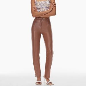 Wilfred Rebel Pant, Aritzia Size 4, Mocha Sorbet, never been worn